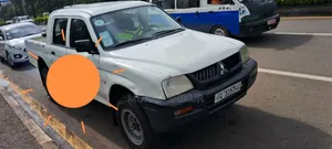Mitsubishi L200 Double Cab 2.5 180hp 4WD 2005 White
