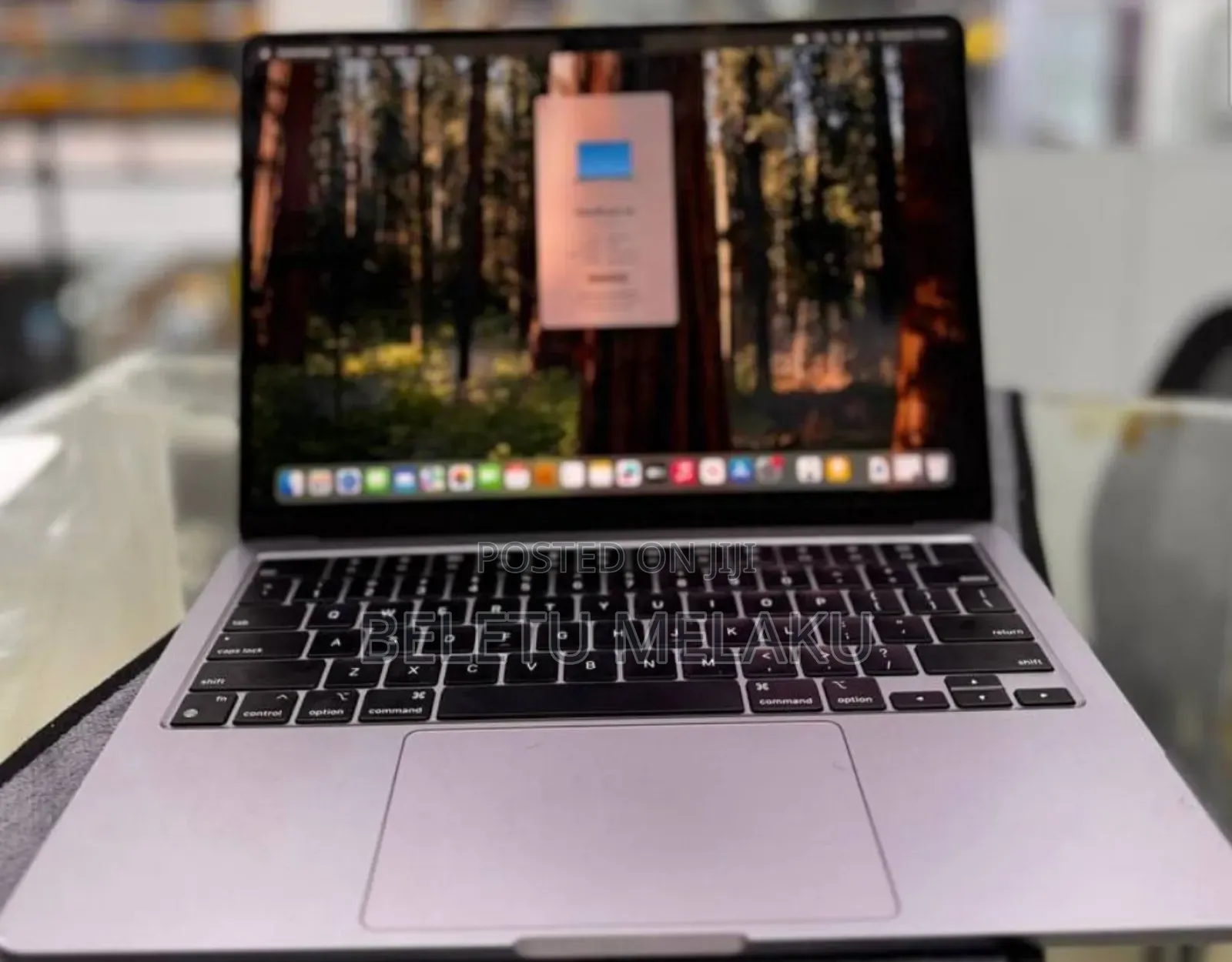 New Laptop Apple MacBook Air 2022 M2 8GB Apple M2 SSD 256GB