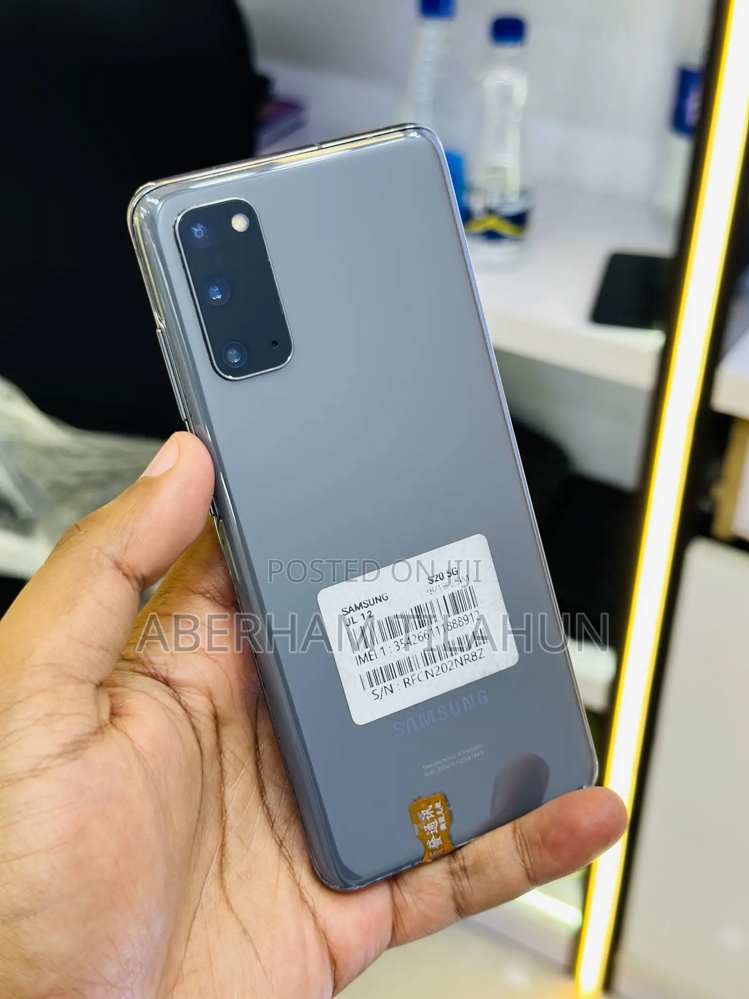 New Samsung Galaxy S20 128 GB Silver