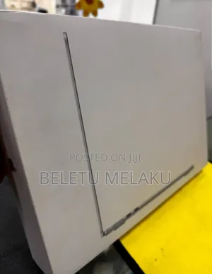 New Laptop Apple MacBook Air 2025 M4 13-Inch 16GB Apple M4 SSD 256GB