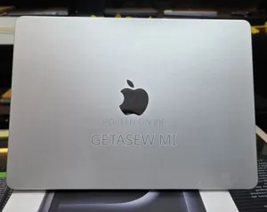 Photo - New Laptop Apple MacBook Air 2022 M2 16GB Apple M2 SSD 256GB