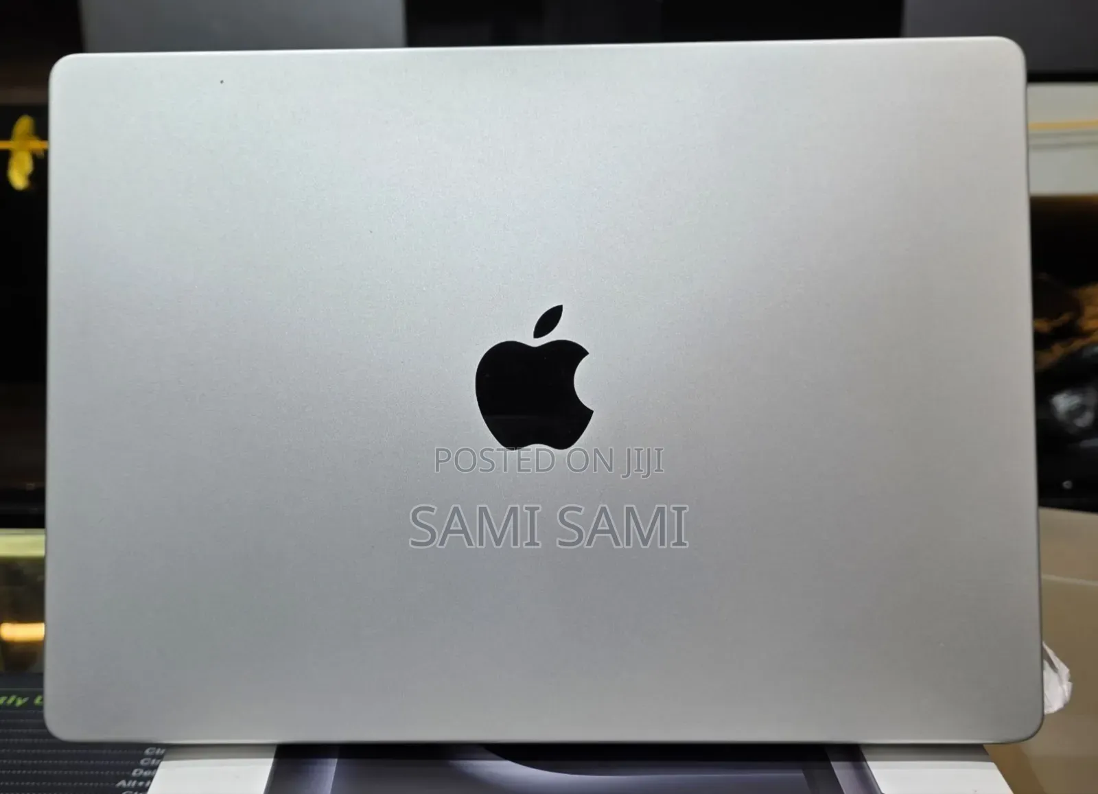 New Laptop Apple MacBook Pro M1 16GB Apple M1 Pro SSD 512GB