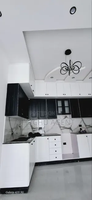 4bdrm House in Bole for sale