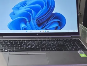 New Laptop HP ZBook Firefly 15 G7 16GB Intel Core I7 SSD 1T