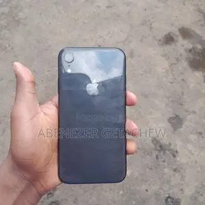 Photo - Apple iPhone XR 128 GB Black