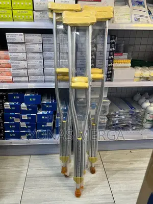 Photo - Long, Unbreakable Crutches咀፭provide Reliable Traction
Built-in Metal