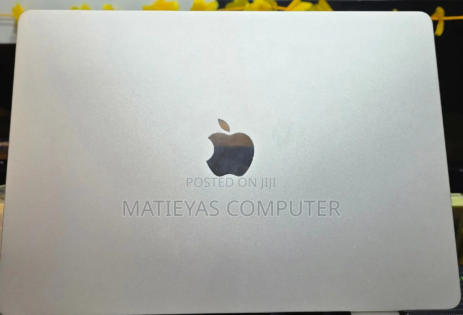 New Laptop Apple MacBook Air 2024 M3 15-Inch 8GB Apple M3 SSD 256GB