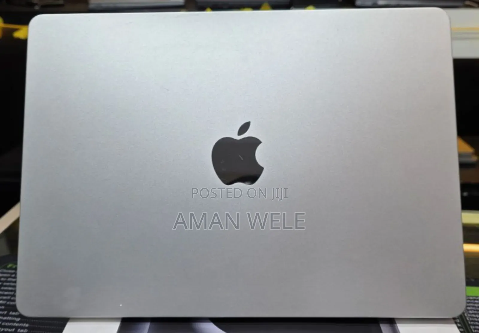 New Laptop Apple MacBook Air 2022 M2 16GB Intel SSD 256GB