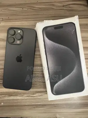 Photo - Apple iPhone 15 Pro Max 256 GB Black