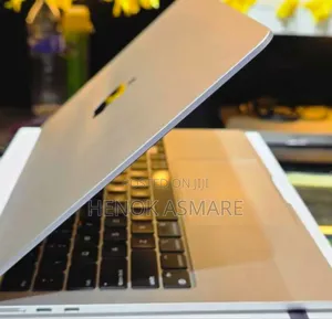 New Laptop Apple MacBook 16GB Apple M2 SSD 256GB