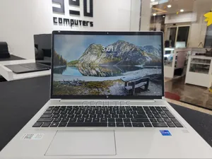 Photo - New Laptop HP EliteBook 640 G10 32GB Intel Core I7 SSD 1T