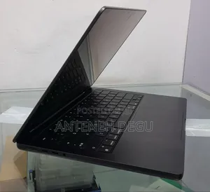 New Laptop Apple MacBook Pro 2024 M4 14-Inch 16GB Apple M4 SSD 1T