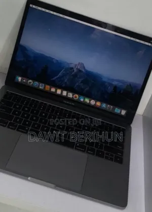 Photo - New Laptop Apple MacBook Pro 2017 8GB Intel Core I5 SSD 128GB
