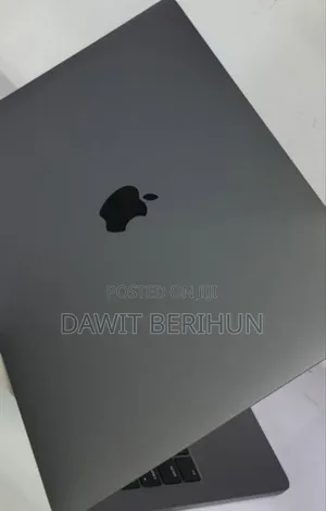 New Laptop Apple MacBook Pro 2017 8GB Intel Core I5 SSD 128GB