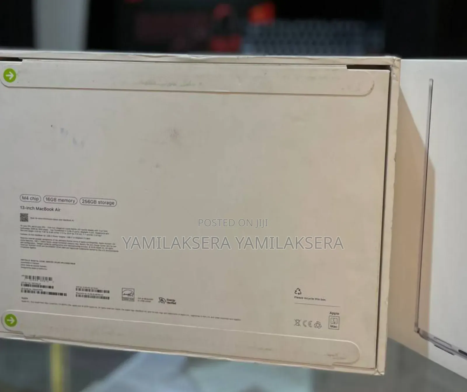 New Apple MacBook Air 2025 M4 13-Inch 16GB Intel Core M3 SSD 256GB