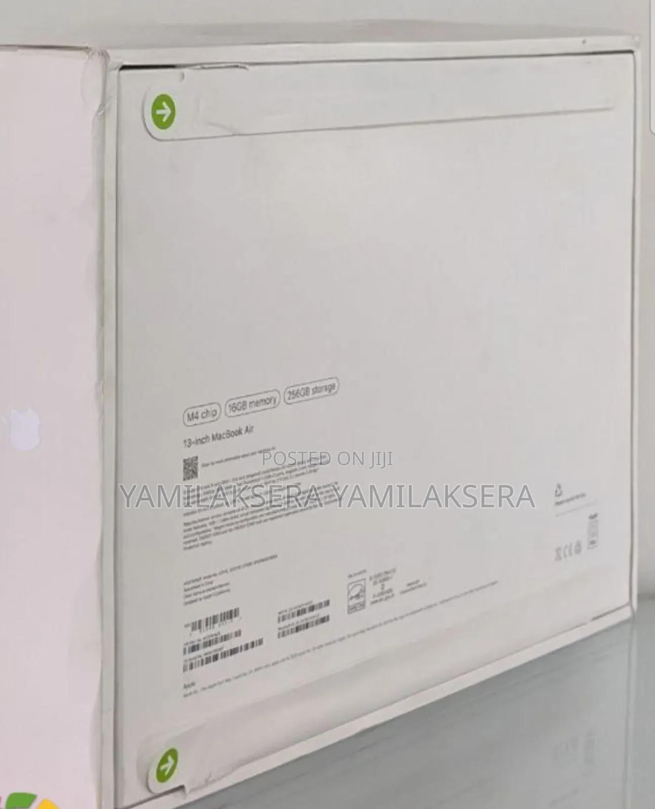 New Apple MacBook Air 2025 M4 13-Inch 16GB Intel Core M3 SSD 256GB