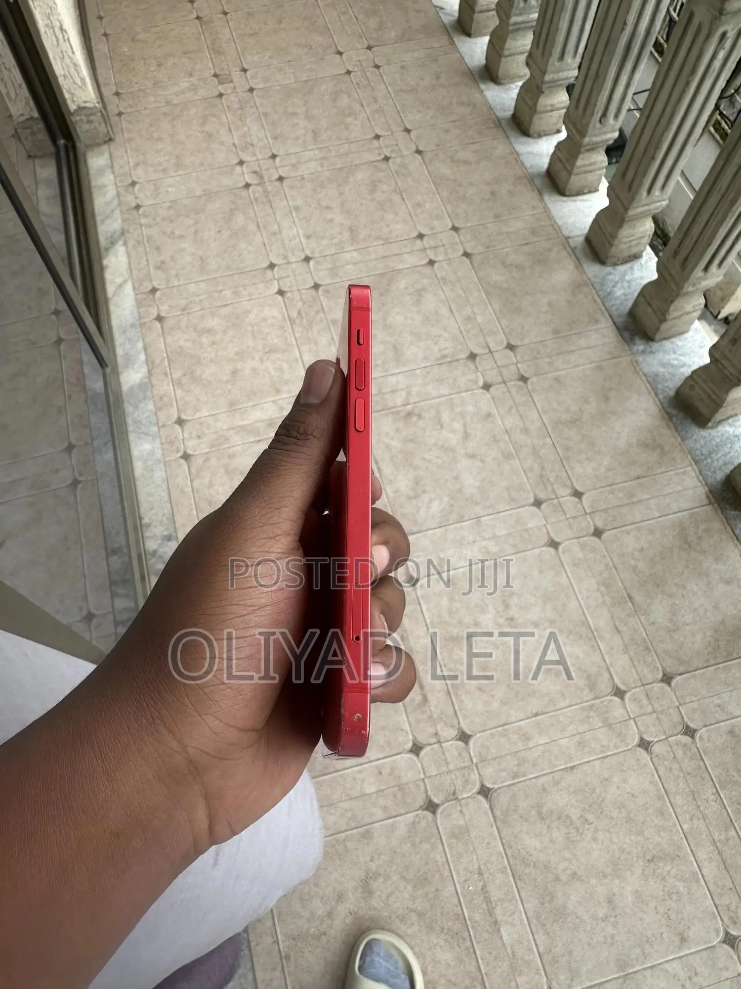 Apple iPhone 12 64 GB Red