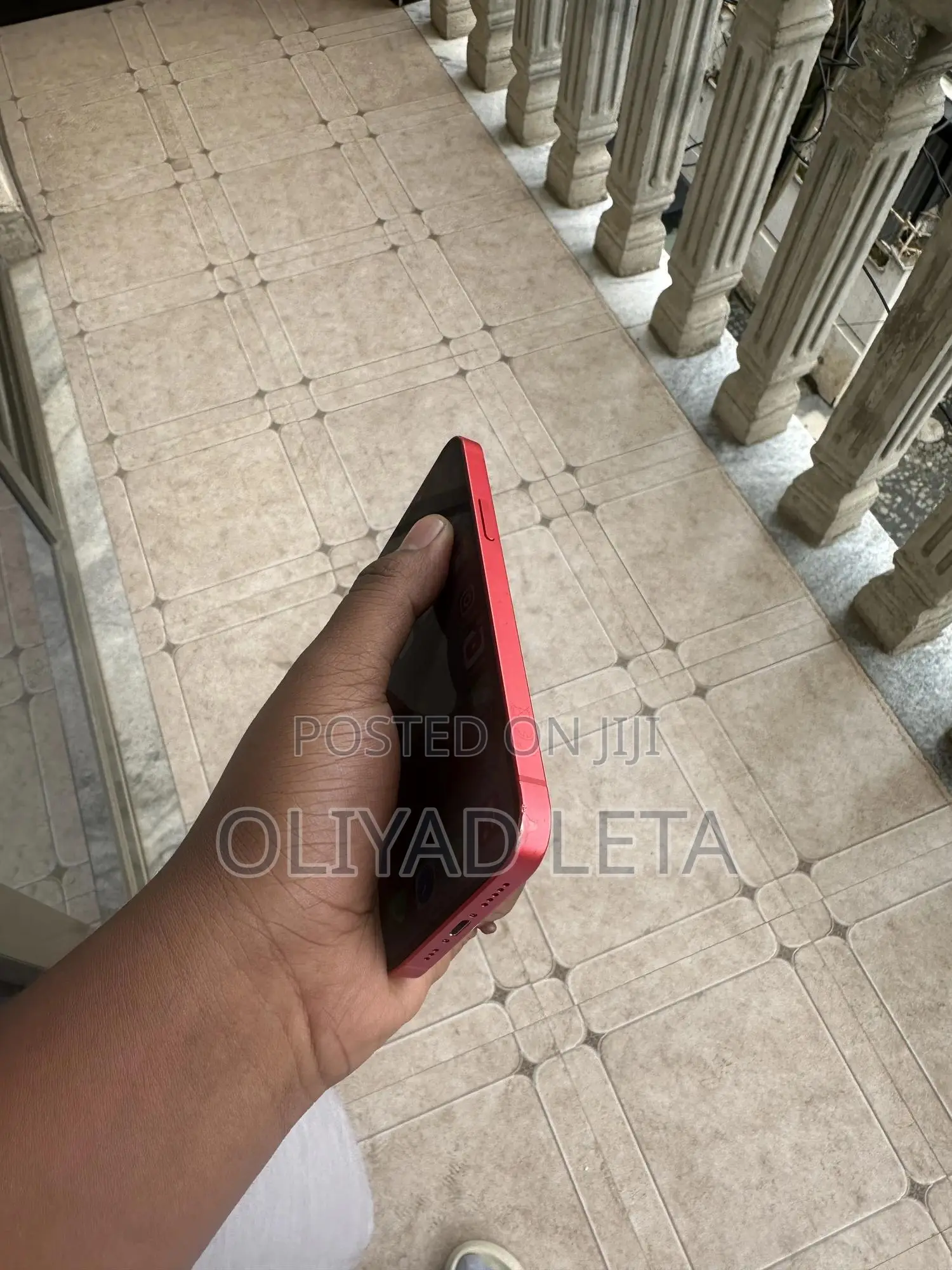 Apple iPhone 12 64 GB Red