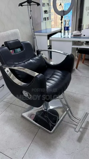 Photo - Makeup Chair