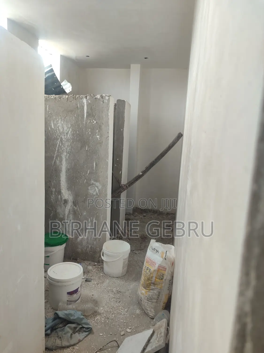 Rent for Cafe or Resturant