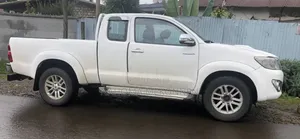 Toyota Hilux 2013 White