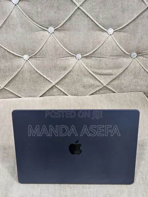 Photo - New Laptop Apple MacBook Air 2022 M2 8GB Apple M2 SSD 512GB