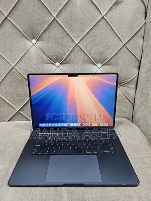 New Laptop Apple MacBook Air 2022 M2 8GB Apple M2 SSD 512GB