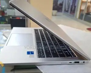 New Laptop HP EliteBook 840 G10 16GB Intel Core I5 SSD 1T