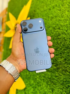 Photo - New Apple iPhone 17 Pro Max 256 GB Blue