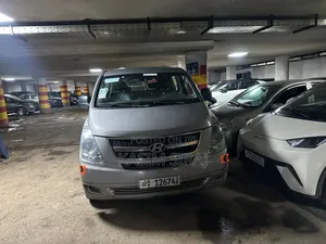 Photo - Hyundai Starex 2012 Silver