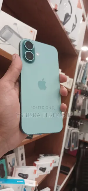 Photo - Apple iPhone 16 256 GB Green