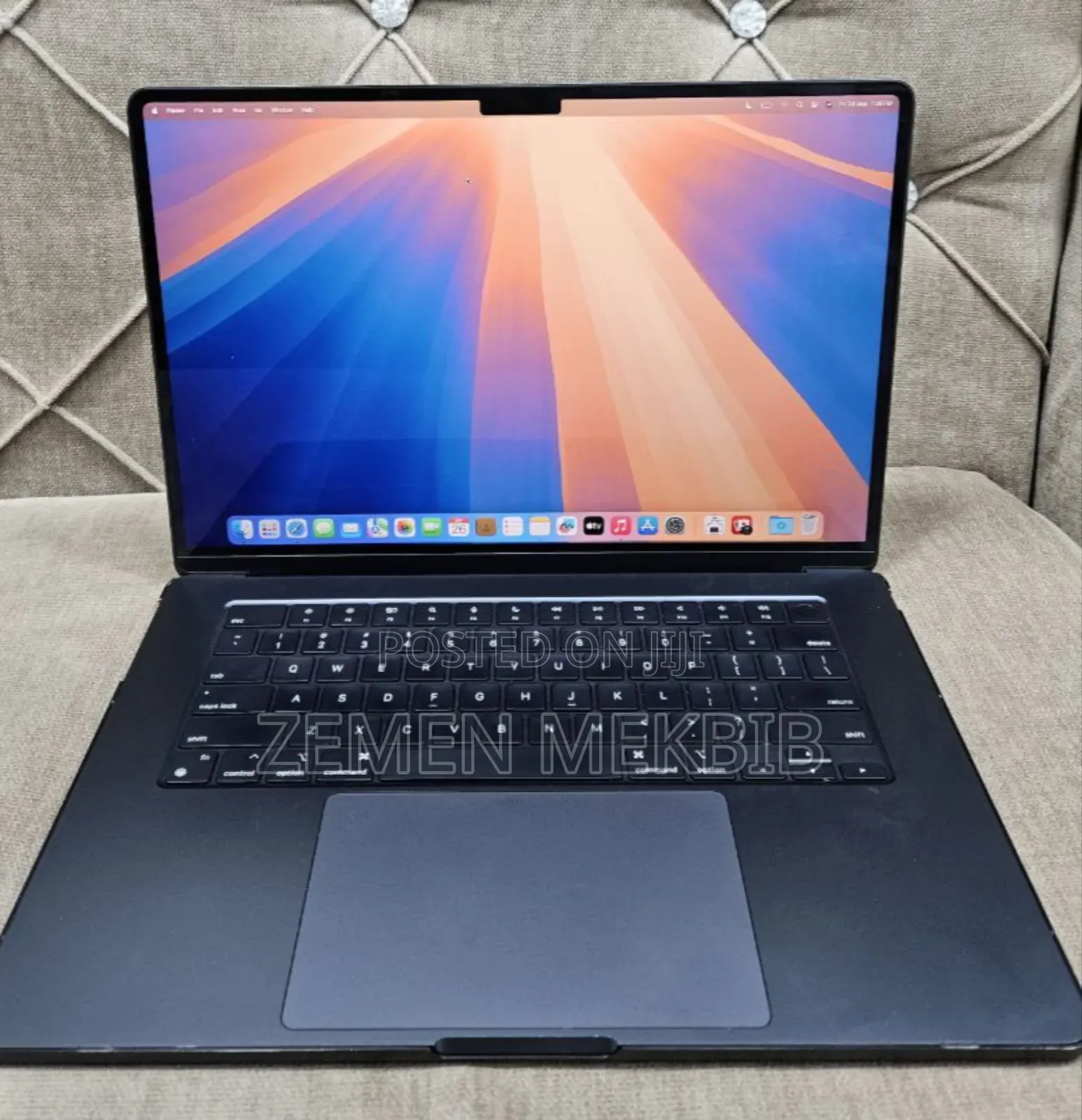 New Laptop Apple MacBook Air 2022 M2 8GB Intel Core I7 SSD 512GB