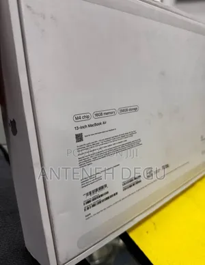 New Laptop Apple MacBook 16GB Apple M4 SSD 256GB