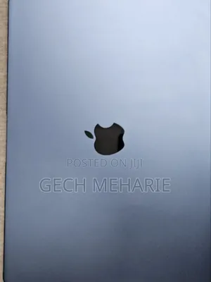 Photo - New Laptop Apple MacBook Air 2023 M2 8GB Apple M2 SSD 512GB