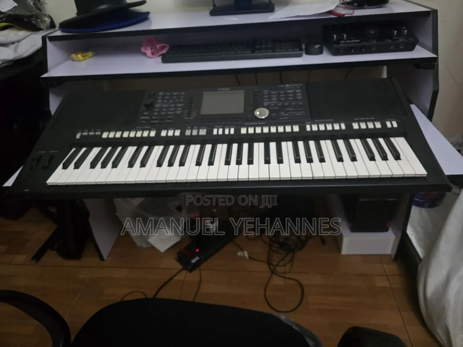 Yamaha PSR S950 Keyboard Piano