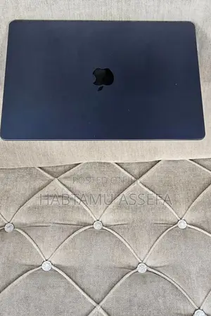 New Laptop Apple MacBook Air 2023 M2 8GB Apple M2 SSD 512GB