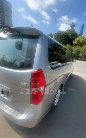 Hyundai Starex 2021 Silver