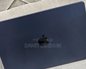 Photo - New Laptop Apple MacBook Air 8GB Apple M2 SSD 512GB