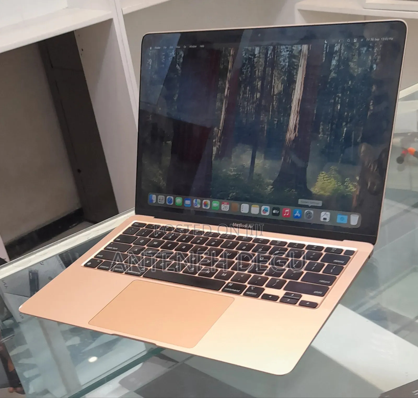 New Laptop Apple MacBook Air 2020 M1 8GB Apple M1 SSD 256GB