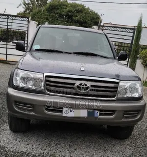 Photo - Toyota Land Cruiser 2007 Gray