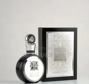 Photo - Lattafa Farhar Black Rose