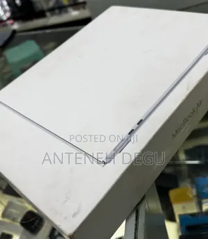 Photo - New Laptop Apple MacBook Air 2025 M4 13-Inch 16GB Apple M4 SSD 256GB