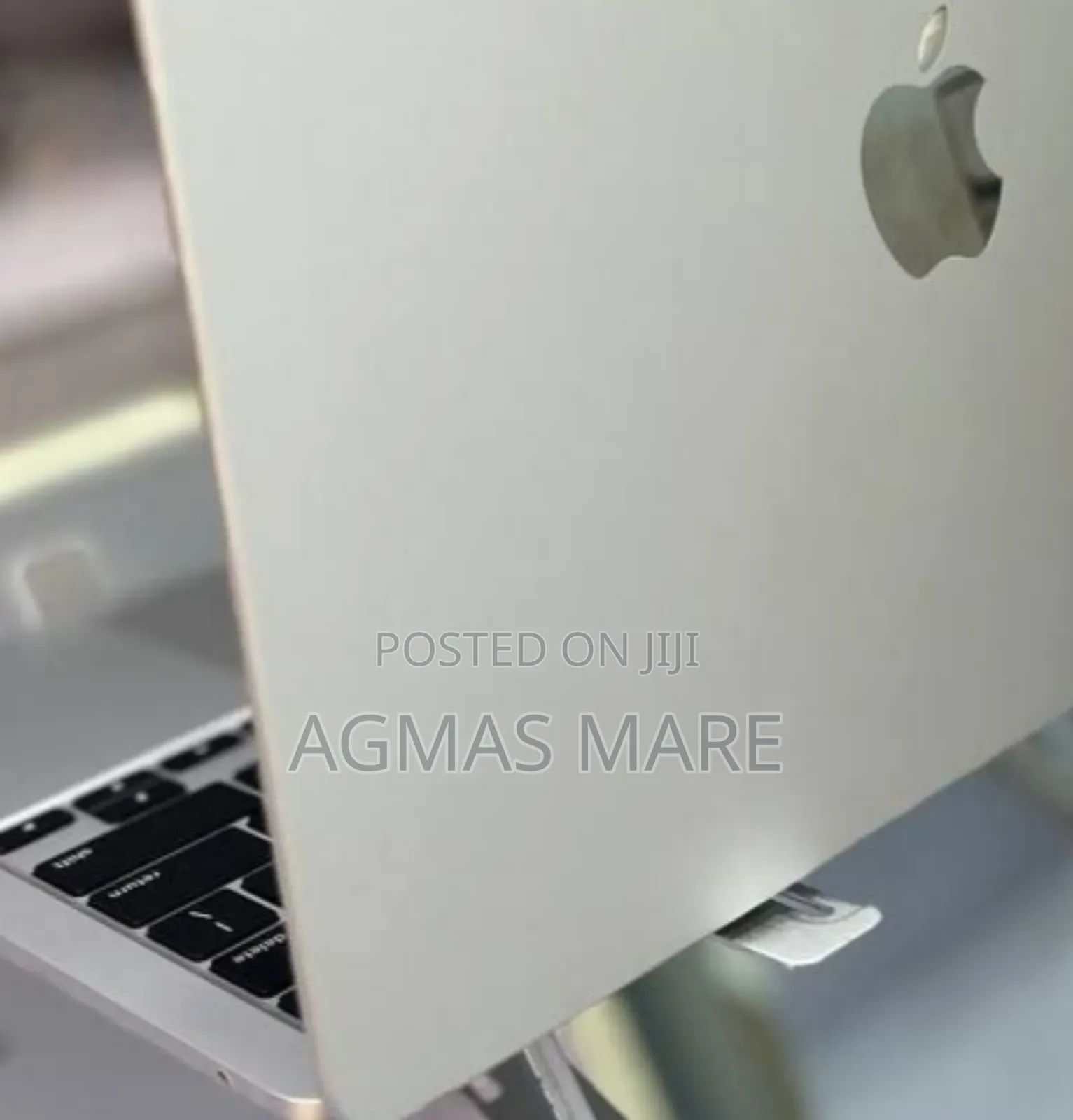 New Laptop Apple MacBook Pro 2024 M4 14-Inch 16GB Apple M4 SSD 256GB