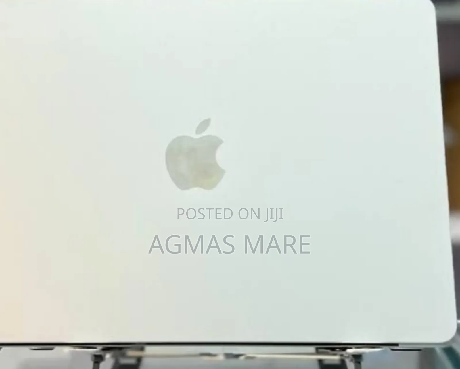 New Laptop Apple MacBook Pro 2024 M4 14-Inch 16GB Apple M4 SSD 256GB