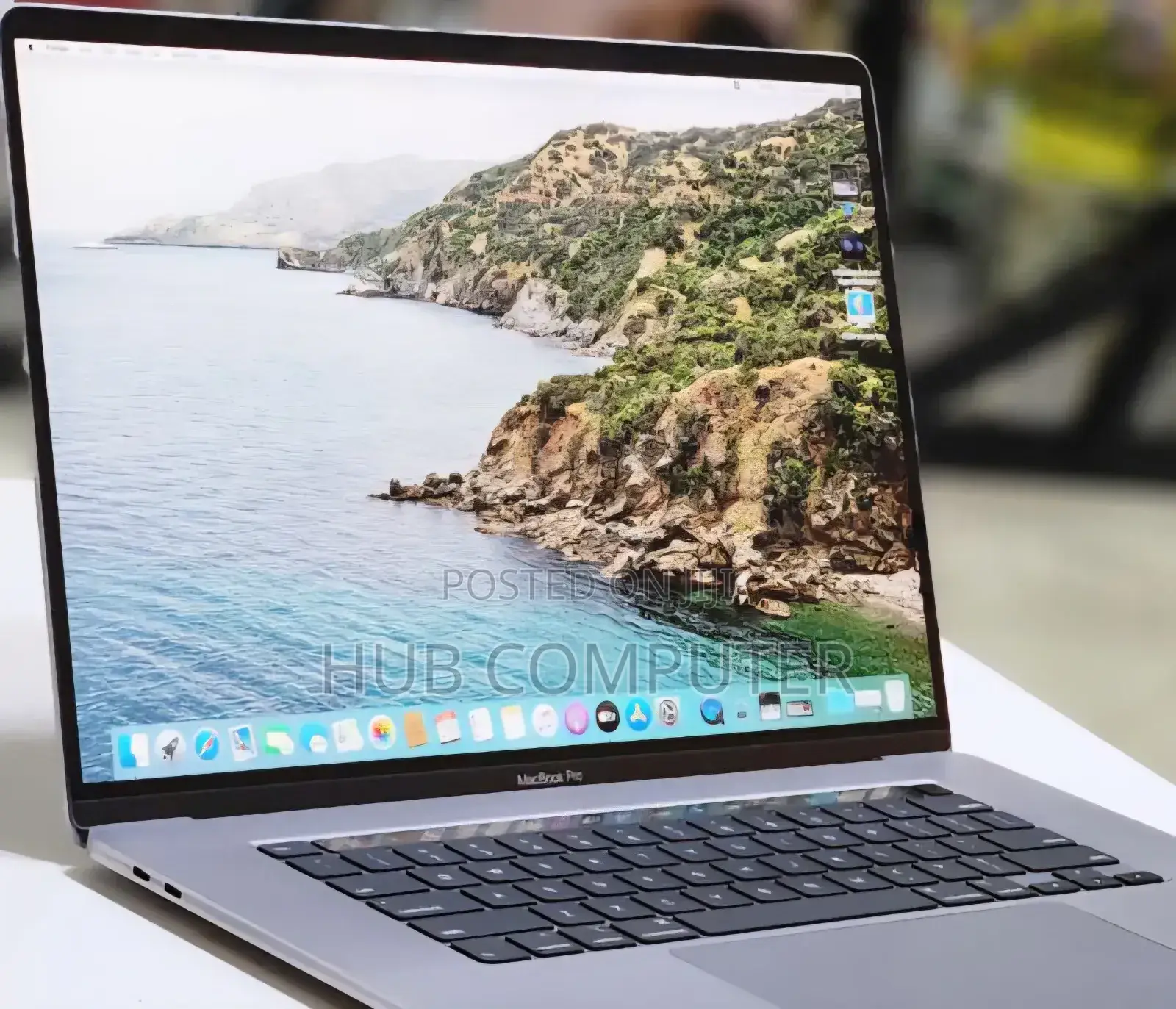 New Laptop Apple MacBook Pro 2019 32GB Intel Core I9 SSD 1T