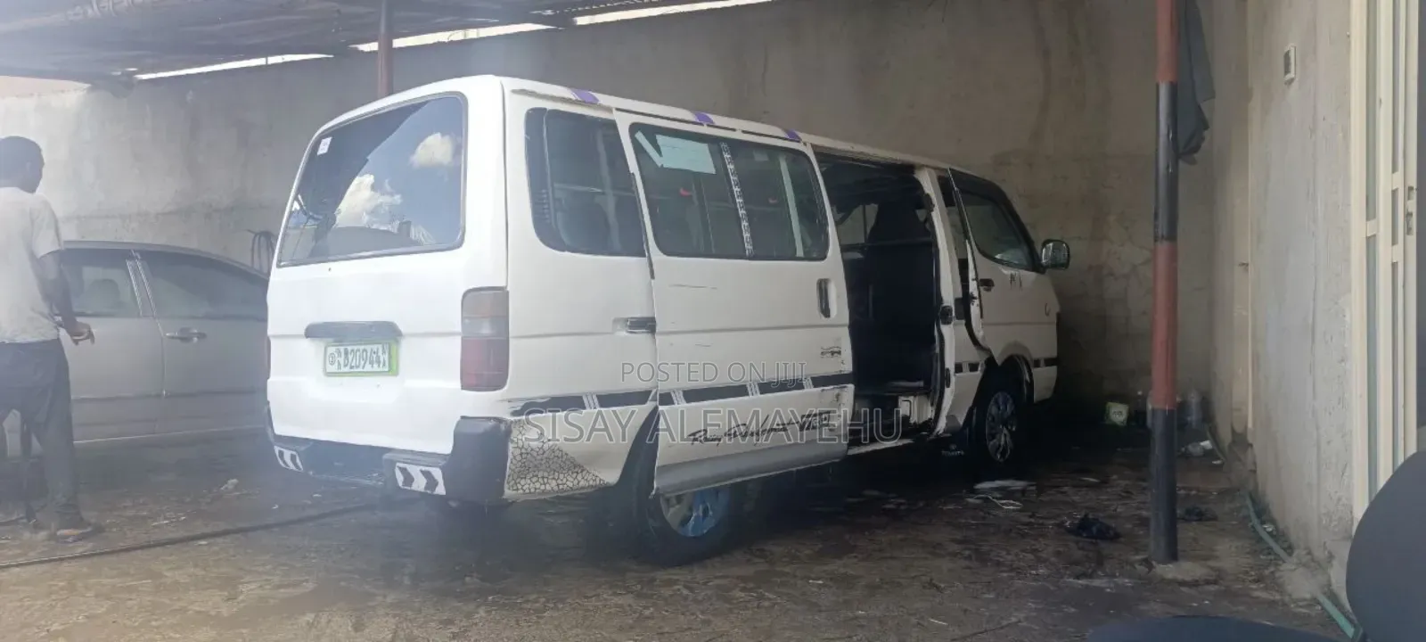 Toyota Hilux 2000 White