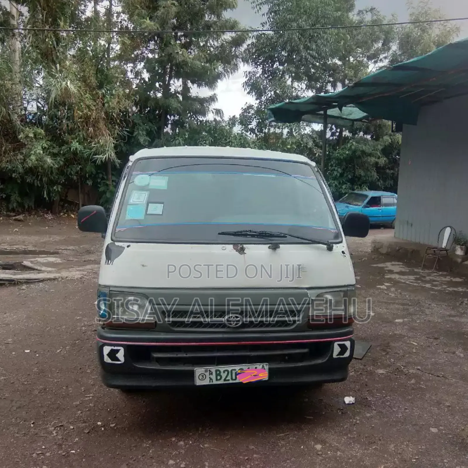 Toyota Hilux 2000 White