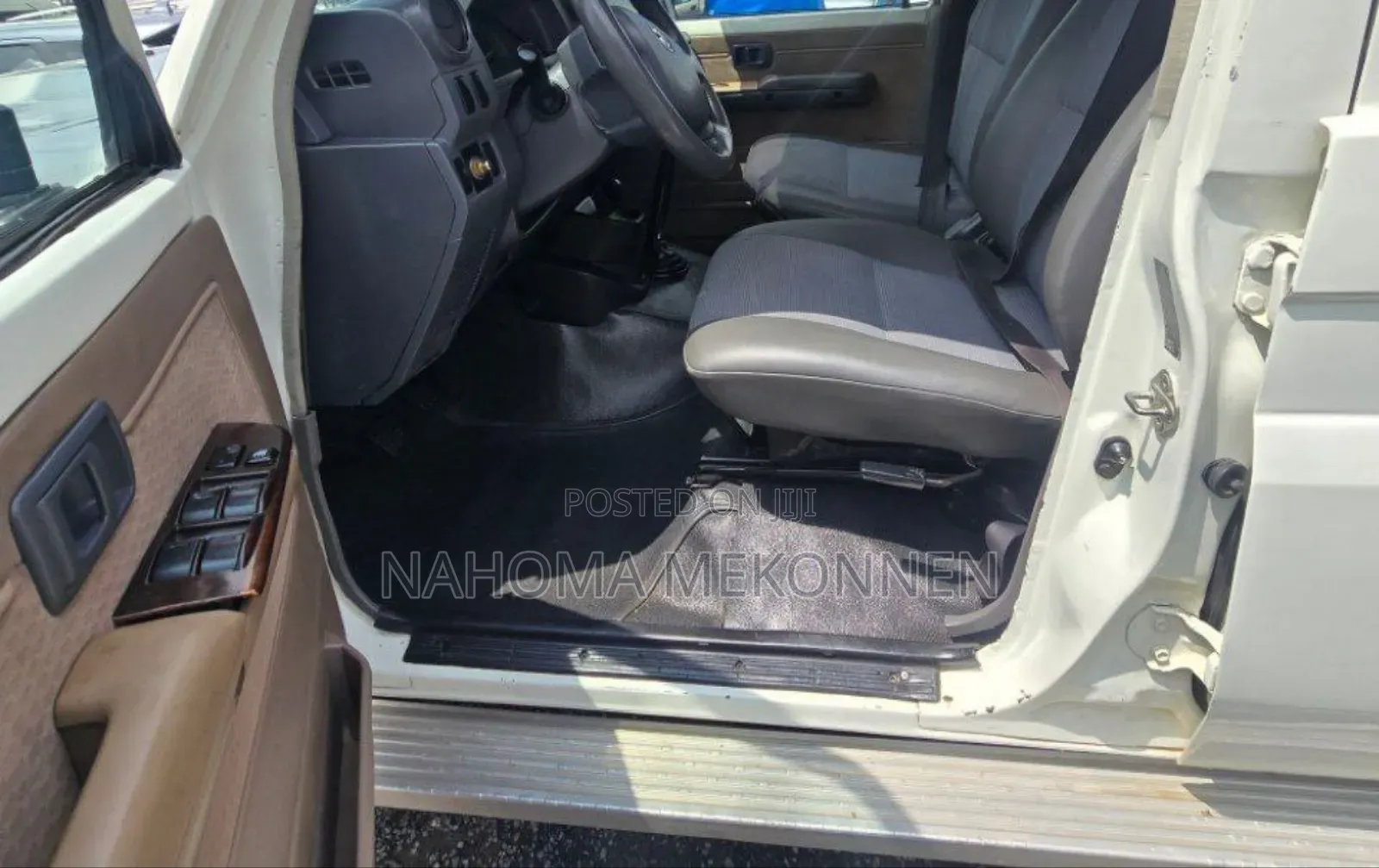 Toyota Land Cruiser 2012 White