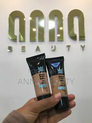 Photo - Fit Me Matte + Poreless Foundation