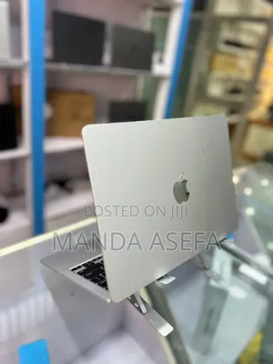 New Laptop Apple MacBook Air 16GB Apple M4 SSD 256GB